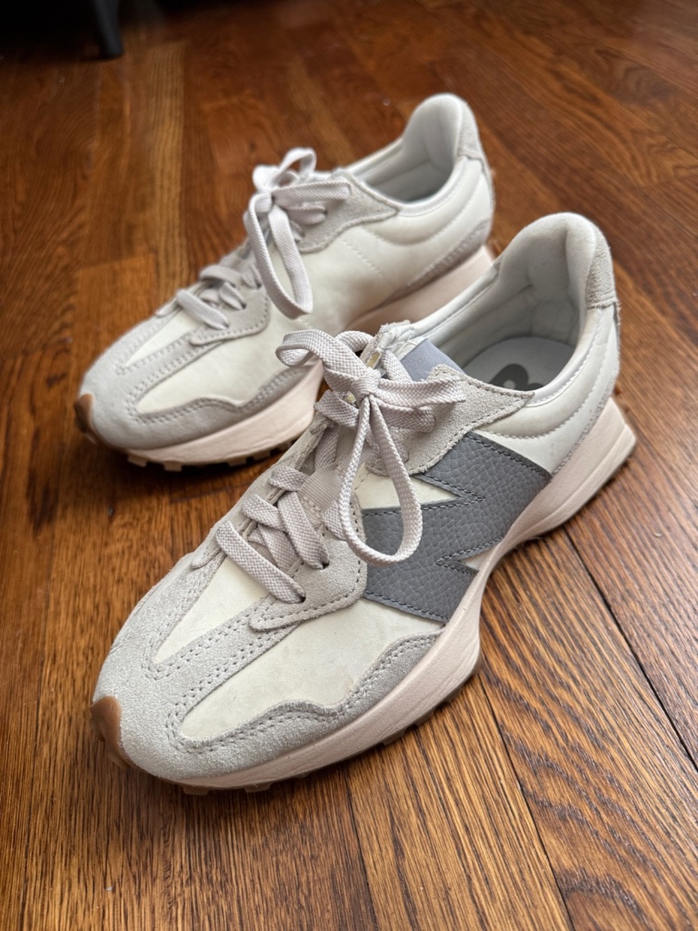 New Balance 327 Moonbeam / Shadow Grey